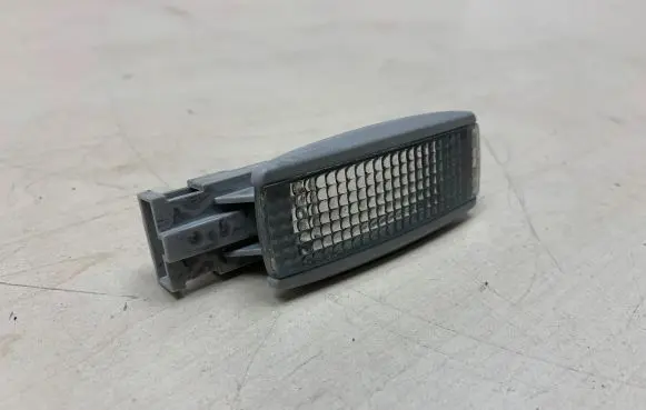 Volkswagen PASSAT B5.5 Other interior light 3B0947113