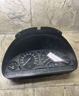 BMW 5 E39 Speedometer (instrument cluster) 62118375669 110008735