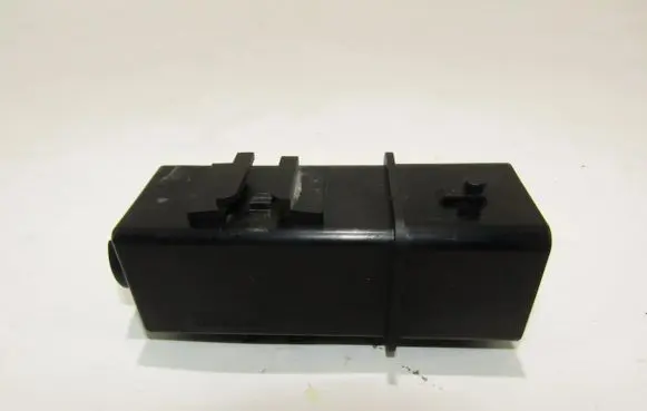 KIA Carens III Glow plug pre-heat relay 368302a550