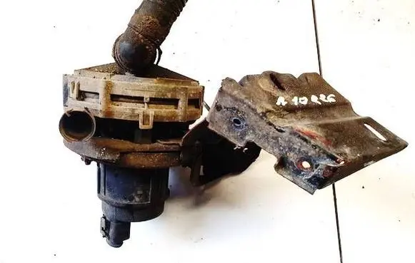 Audi A4 S4 B5 8D Secondary air pump 258700365