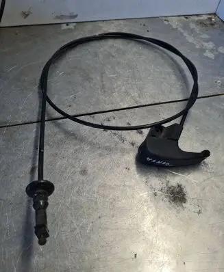 Engine bonnet (hood) release handle
