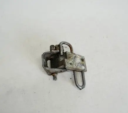 Volkswagen Golf IV Front door upper hinge