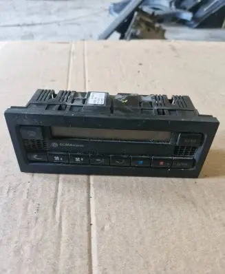 Volkswagen PASSAT B5 Climate control unit 3B1907044D 2400016303