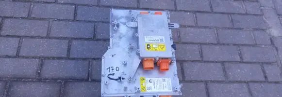 Opel Astra L Voltage converter inverter 9852394480