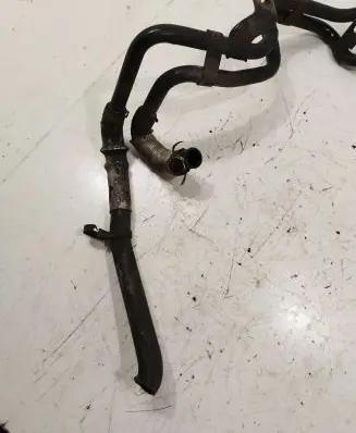 Volkswagen Touran I Engine coolant pipe/hose