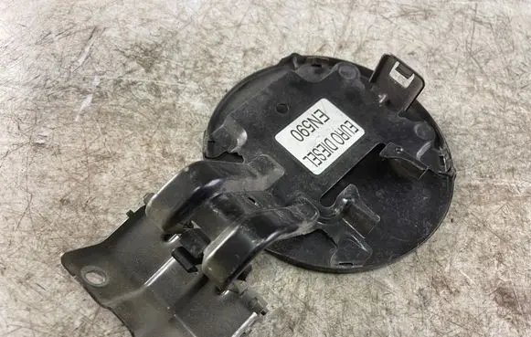 Mitsubishi Grandis Fuel tank cap