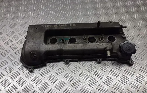 Toyota Corolla E120 E130 Rocker cam cover 