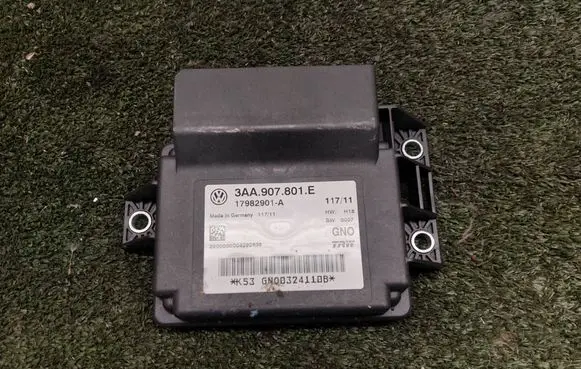 Volkswagen PASSAT B7 Hand brake control module 3AA907801E 17982901A