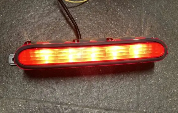 Third/center stoplight