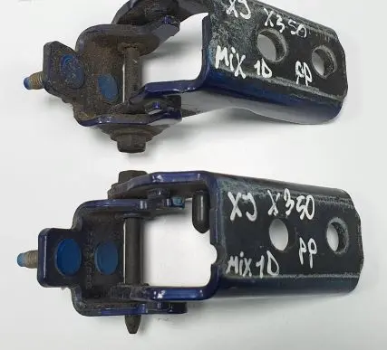 Jaguar XJ X350 Front door hinge set 
