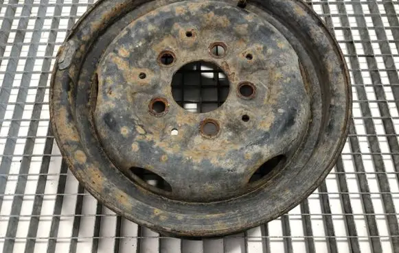 Mercedes-Benz T1 R14 steel rim 
