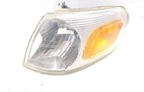 Opel Sintra Front indicator light 16521703B