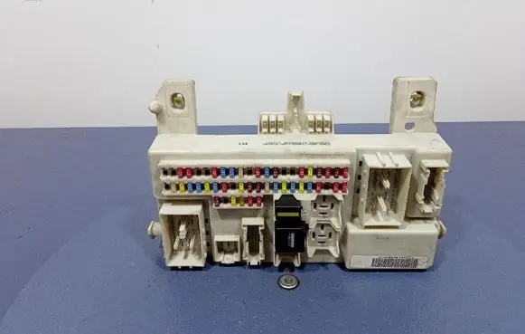 Fuse box set