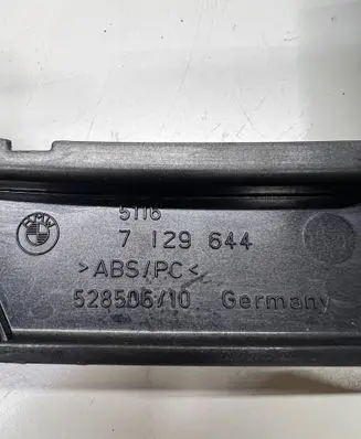 BMW 5 E60 E61 Gear shifter surround trim plastic 7129644 52850610