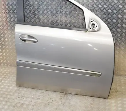 Mercedes-Benz ML W164 Front door A1647200205
