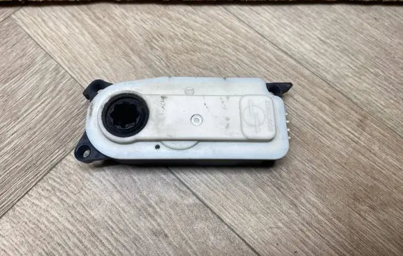 Subaru Outback (BT) Radiator active air flap actuator 5877R1006A 68298531AB 5877S006004