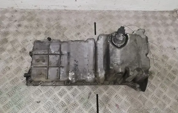 BMW 5 E39 Oil sump 2248645