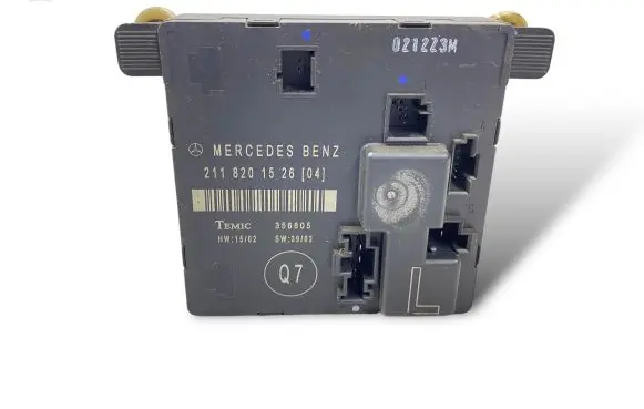 Mercedes-Benz E W211 Door control unit/module 2118201526