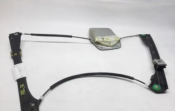 Volkswagen Golf Plus Front door window regulator with motor 5M0837461