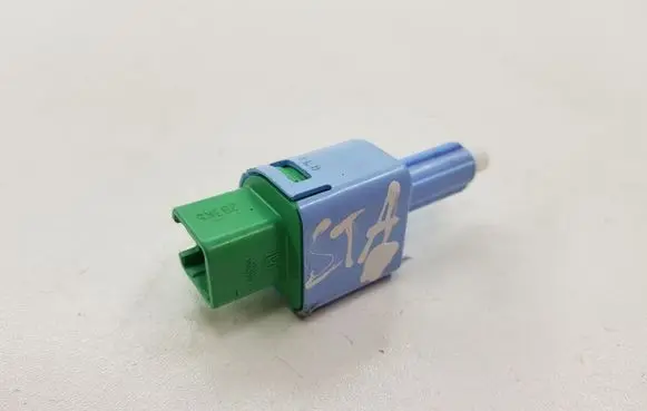 Mitsubishi Outlander Brake pedal sensor switch F80CS53