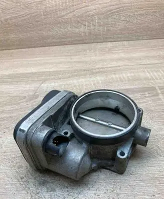 BMW X5 E53 Throttle body valve 1435959 143595908