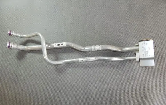 Audi A8 S8 D4 4H Air conditioning (A/C) pipe/hose 4H0820725