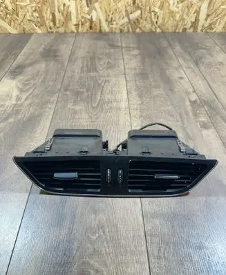 Mercedes-Benz CLS C219 Dash center air vent grill A2198300054