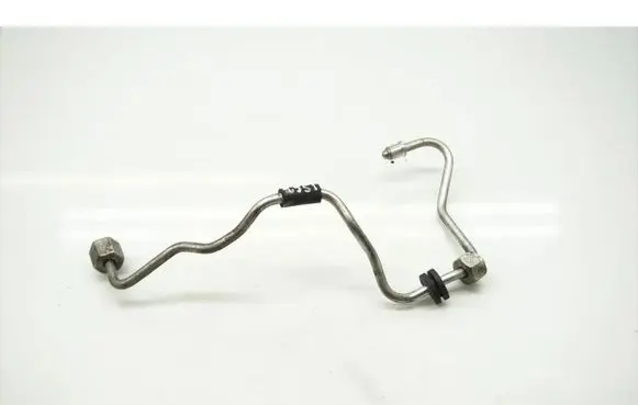 BMW 1 E82 E88 Fuel line pipe 
