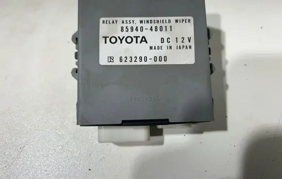 Lexus RX 300 Window wiper relay 8594048011