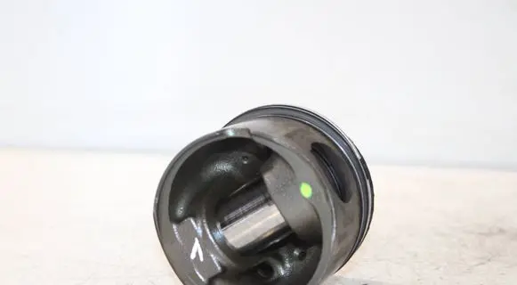BMW 3 E90 E91 Piston 8487E