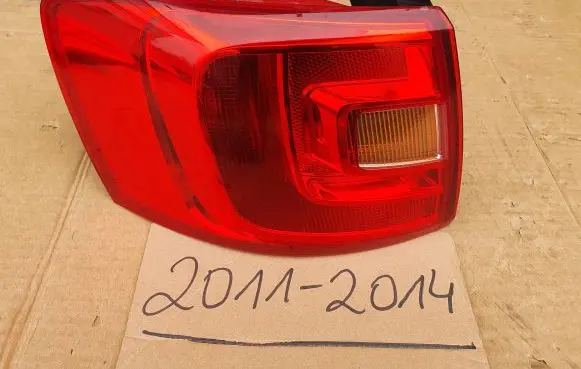 Volkswagen Jetta VI Rear/tail lights 5C6945095 5C6945259