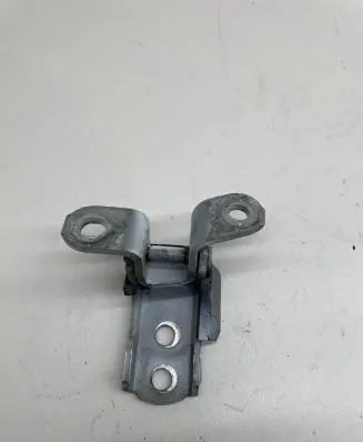 Lexus IS 220D-250-350 Front door upper hinge