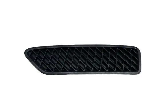 Rear bumper trim bar molding