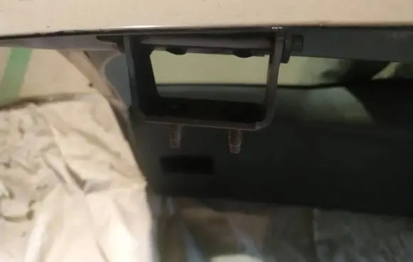Ford Mondeo Mk III Tailgate/trunk/boot hinge