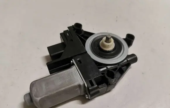 Dodge Durango Front door window regulator motor 931400104