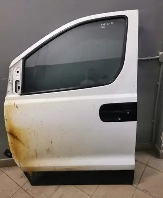 Hyundai Lantra II Front door