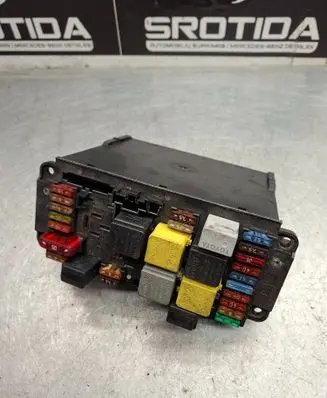 Mercedes-Benz C W203 Fuse module 2035451701 5DK00848540
