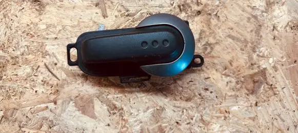 Nissan Note (E11) Front door interior handle