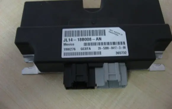 Lincoln Navigator Air suspension control unit module (rear) JL14-18B008-AN 28530004173 19W276