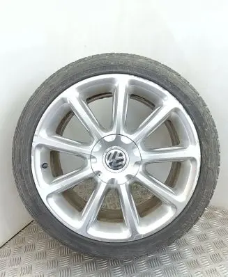 Volkswagen Passat Alltrack R18 alloy rim 3C0601025AC