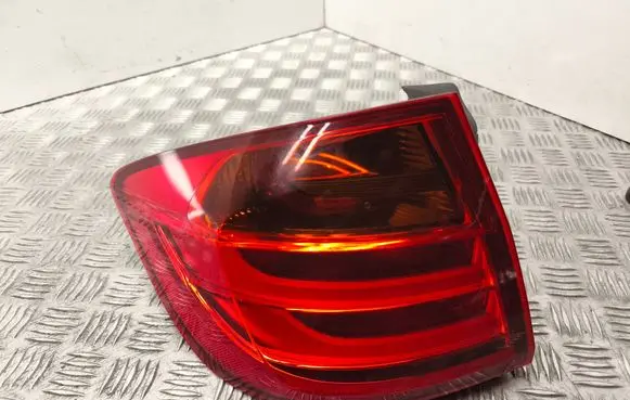 BMW 3 F30 F35 F31 Rear/tail lights I090106 E96781