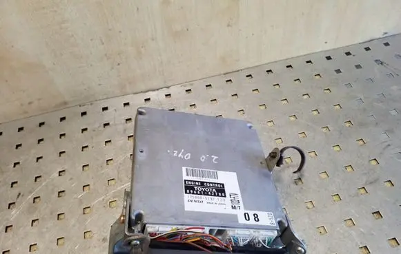 Toyota RAV 4 (XA20) Engine control unit/module 8966142780 1758005192