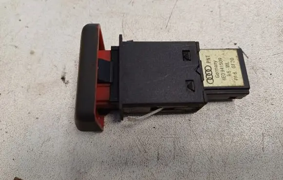 Audi A4 S4 B6 8E 8H Hazard light switch 8E0941509