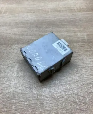 Toyota Corolla E120 E130 Door control unit/module 8974102050