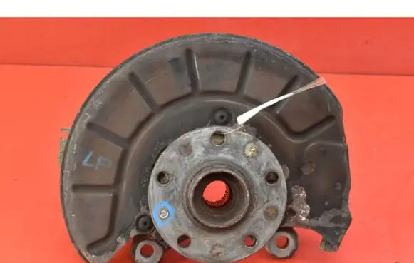 Volkswagen Golf V Front wheel hub spindle knuckle