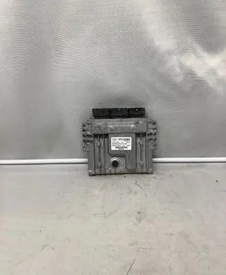 Peugeot 3008 I Engine control unit/module 9667175380