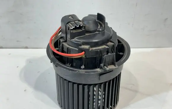 Renault Clio IV Heater fan/blower T1029527S