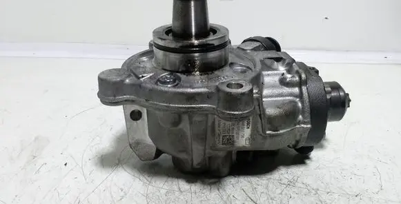 Mercedes-Benz E W213 Fuel injection high pressure pump 0445010736 A6540700001