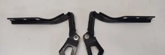 Seat Tarraco Engine bonnet/hood hinges 5NA823301J