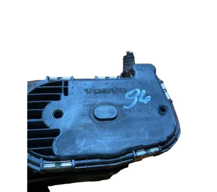 Volvo XC90 Throttle valve 30650013